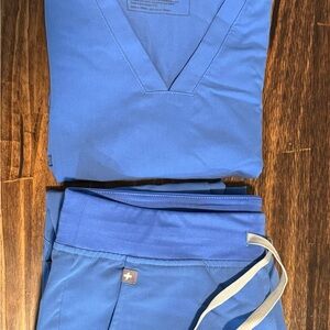 Figs Ceil Blue Scrub Set